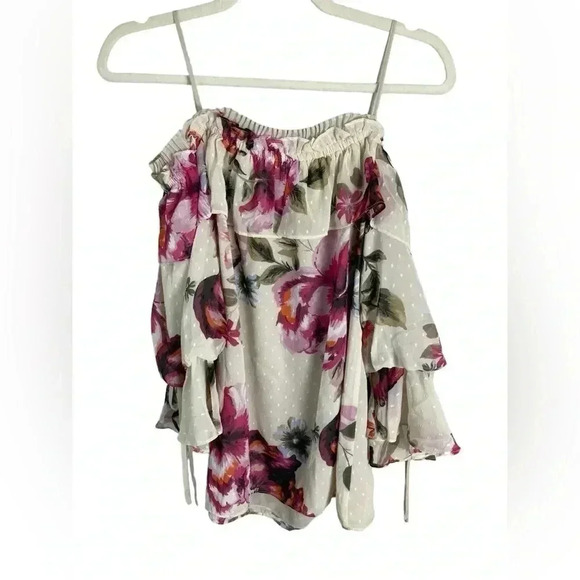 White House black market with‎ off shoulder sleeves/ straps blouse size medium - Picture 6 of 8